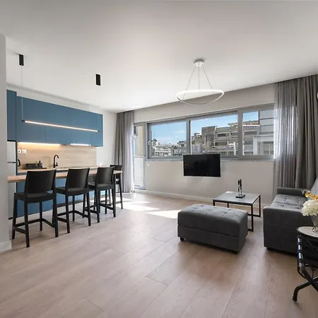 Lux Locals 2 By Luxlikehome Apartament *